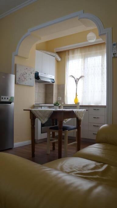 Alle'S M Shyri Studio Apartment Tiranë Eksteriør bilde
