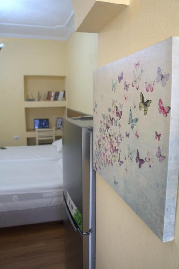 Alle'S M Shyri Studio Apartment Tiranë Eksteriør bilde