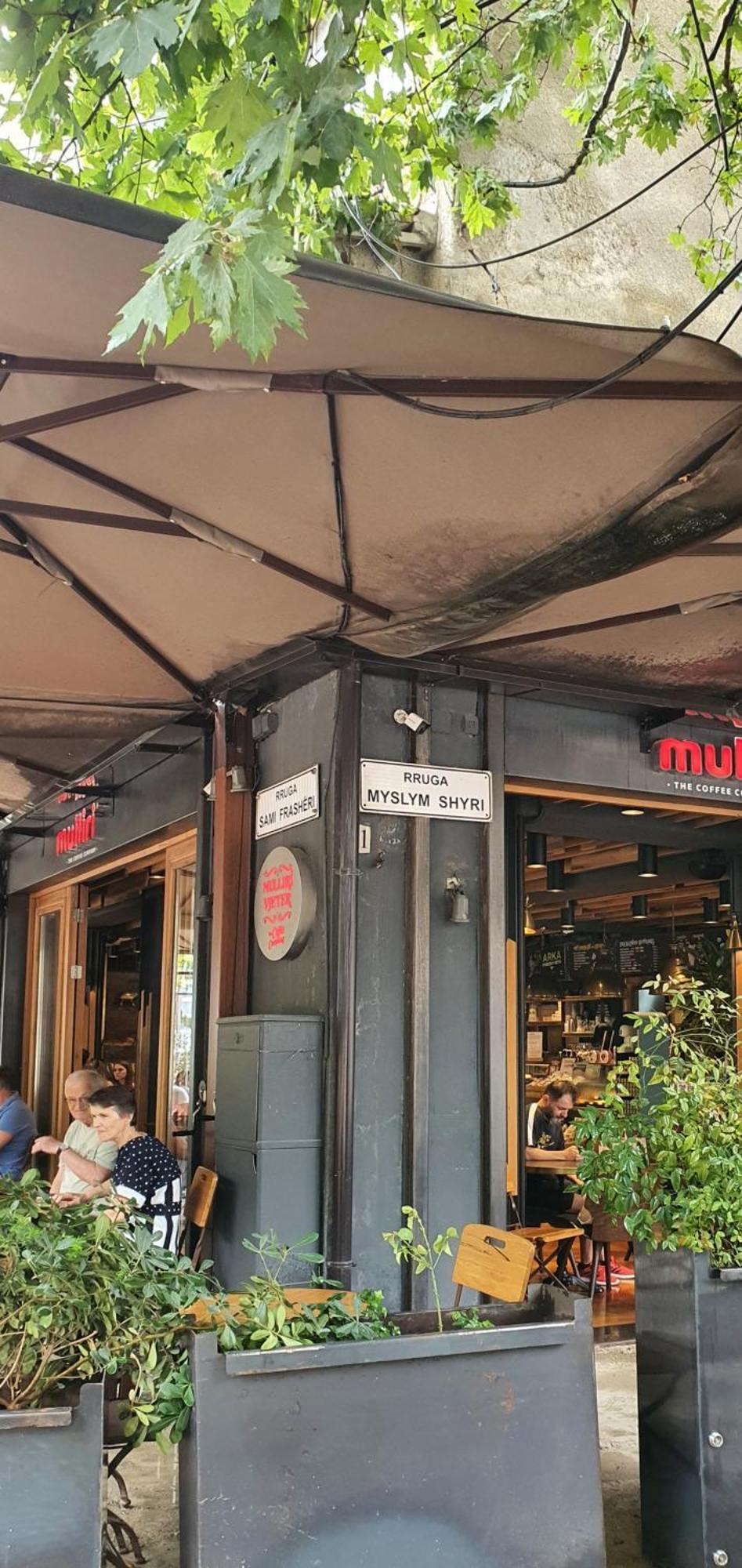 Alle'S M Shyri Studio Apartment Tiranë Eksteriør bilde