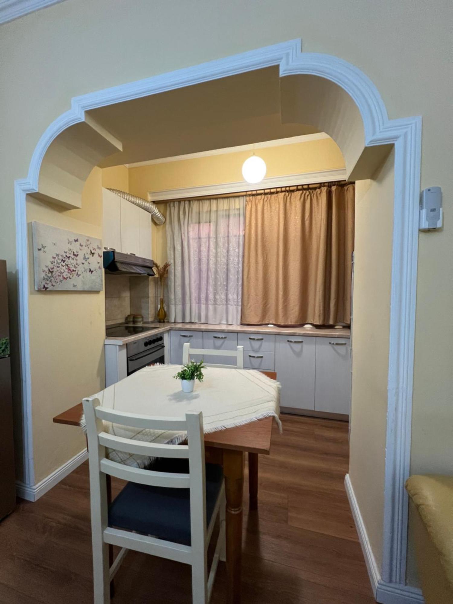 Alle'S M Shyri Studio Apartment Tiranë Eksteriør bilde